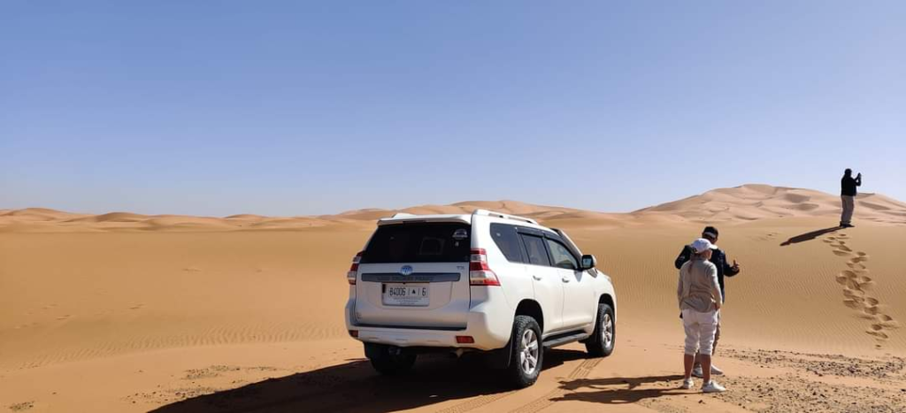 Self-Drive to Sahara vs Guided Tour