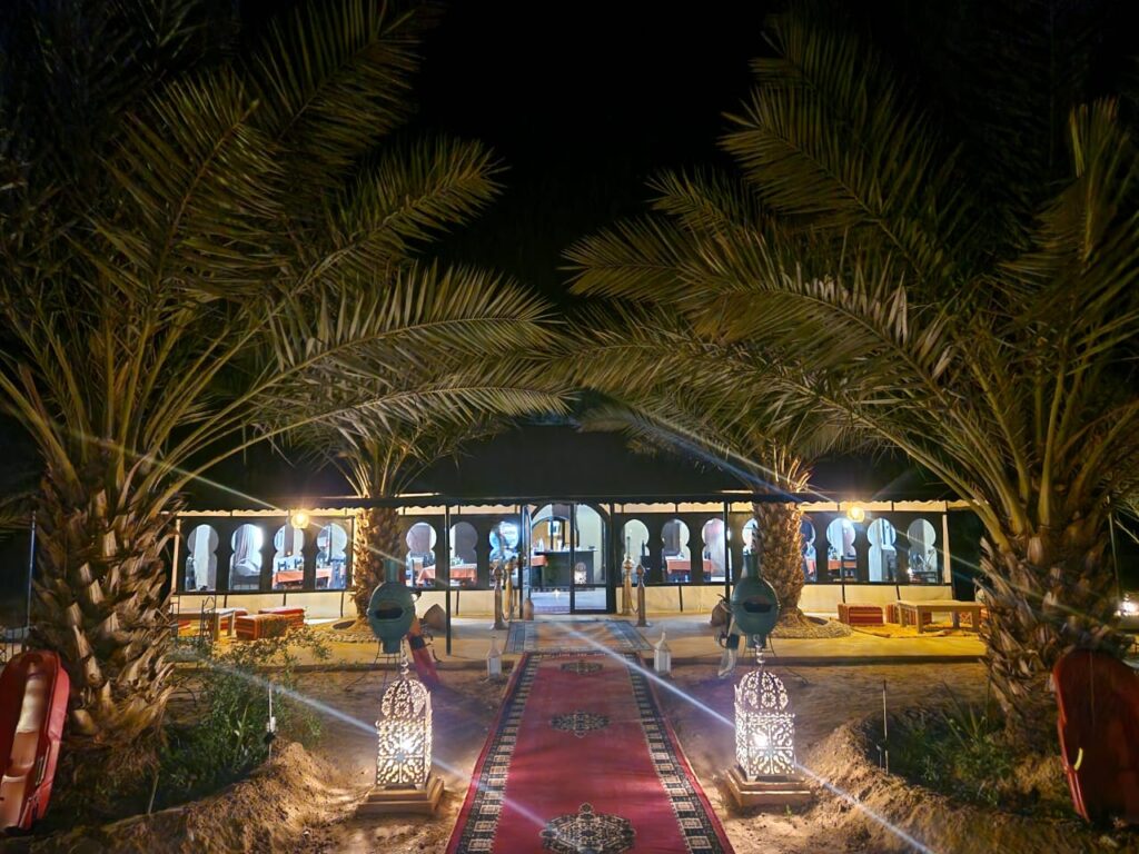 sahara desert camp
